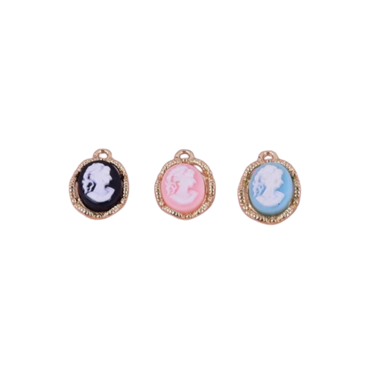 Vintage Cameo Charm
